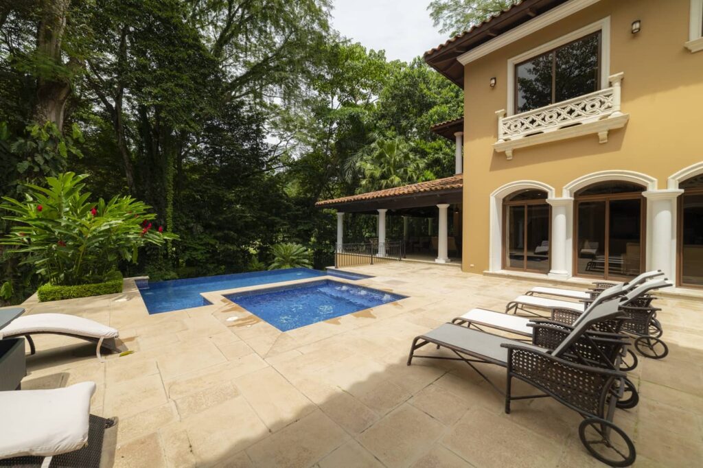 Casa Zafiro: la casa de vacaciones privada de tus sueños en Costa Rica